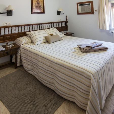 Hostal Alba Taruta Guadalupe (Extremadura) Quarto foto